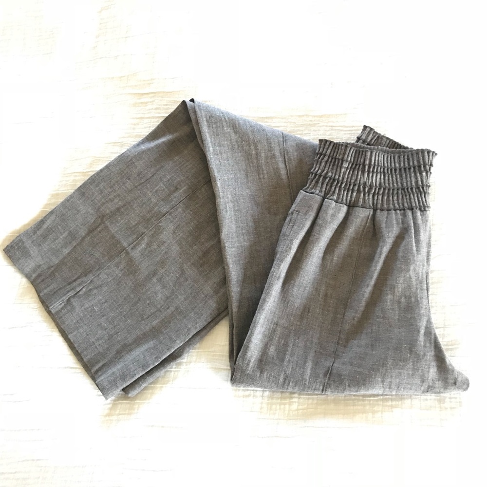 BCBGMaxAzria Wide Leg Smocked Waist Pants in Gray